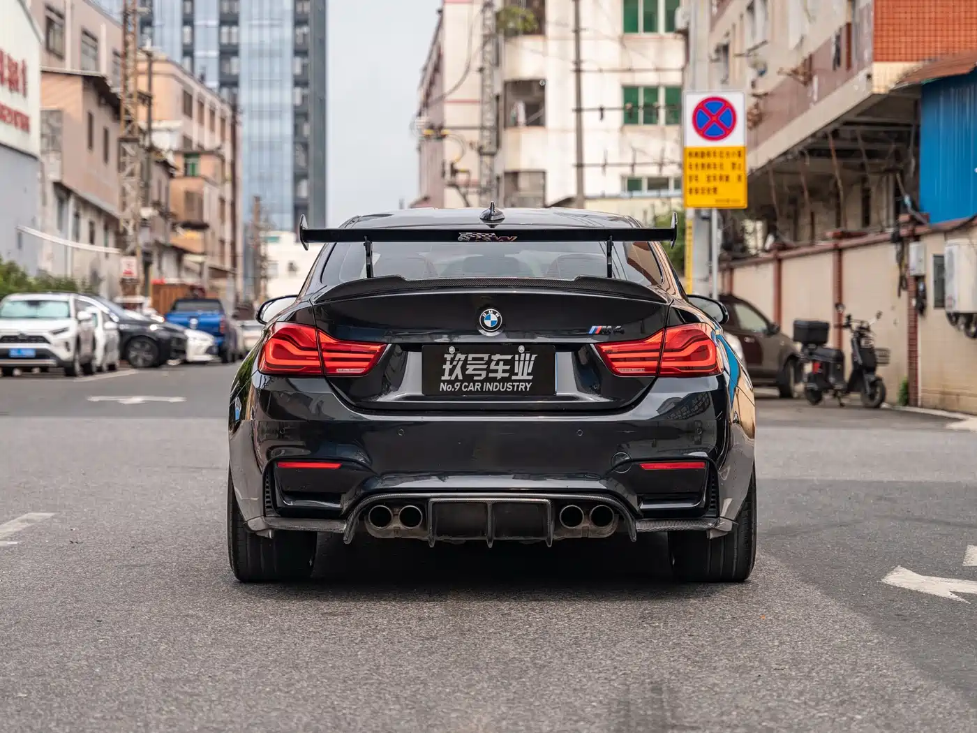 BMW M4 2017 M4 Coupe фото 4
