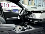 Photo 9 - Cadillac XT4