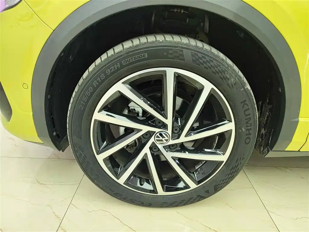 VOLKSWAGEN T-ROC EXPLORING SONGS