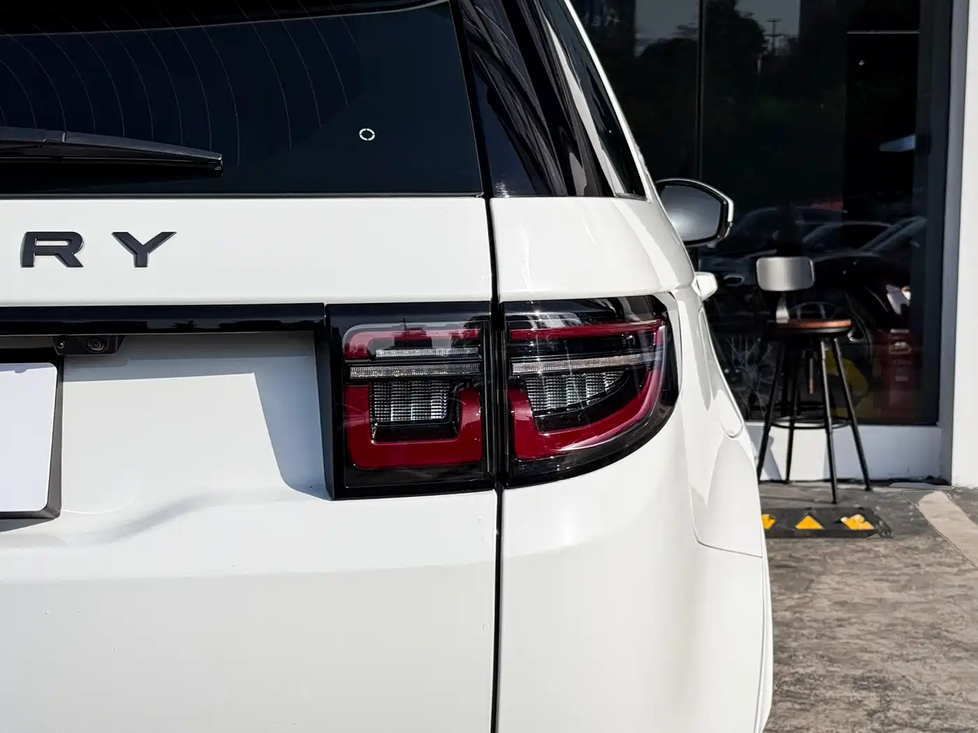 LAND ROVER DISCOVER SPORTS