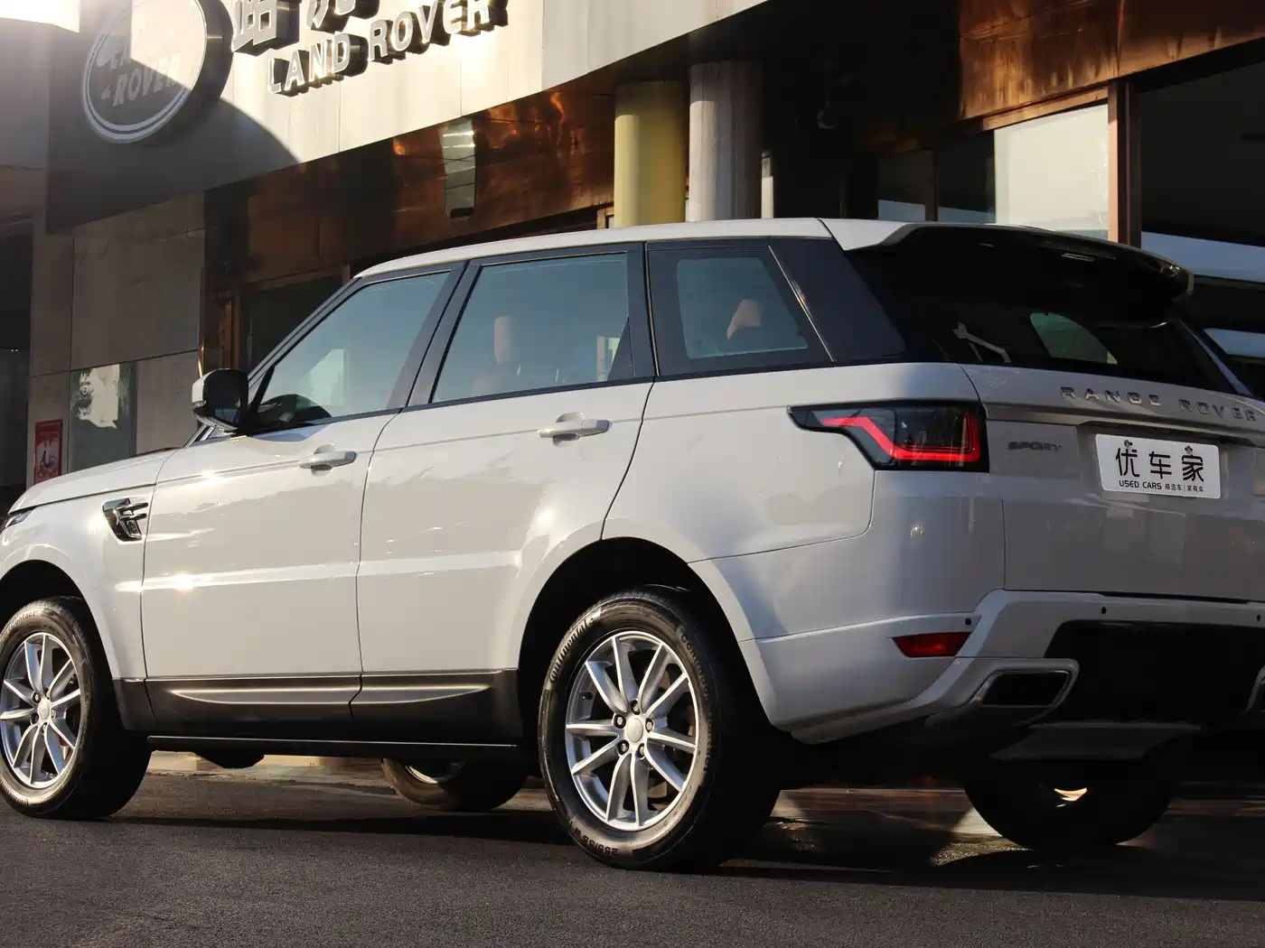 Land Rover Range Rover Sport 2016 Model 3.0 SC V6 SE фото 5