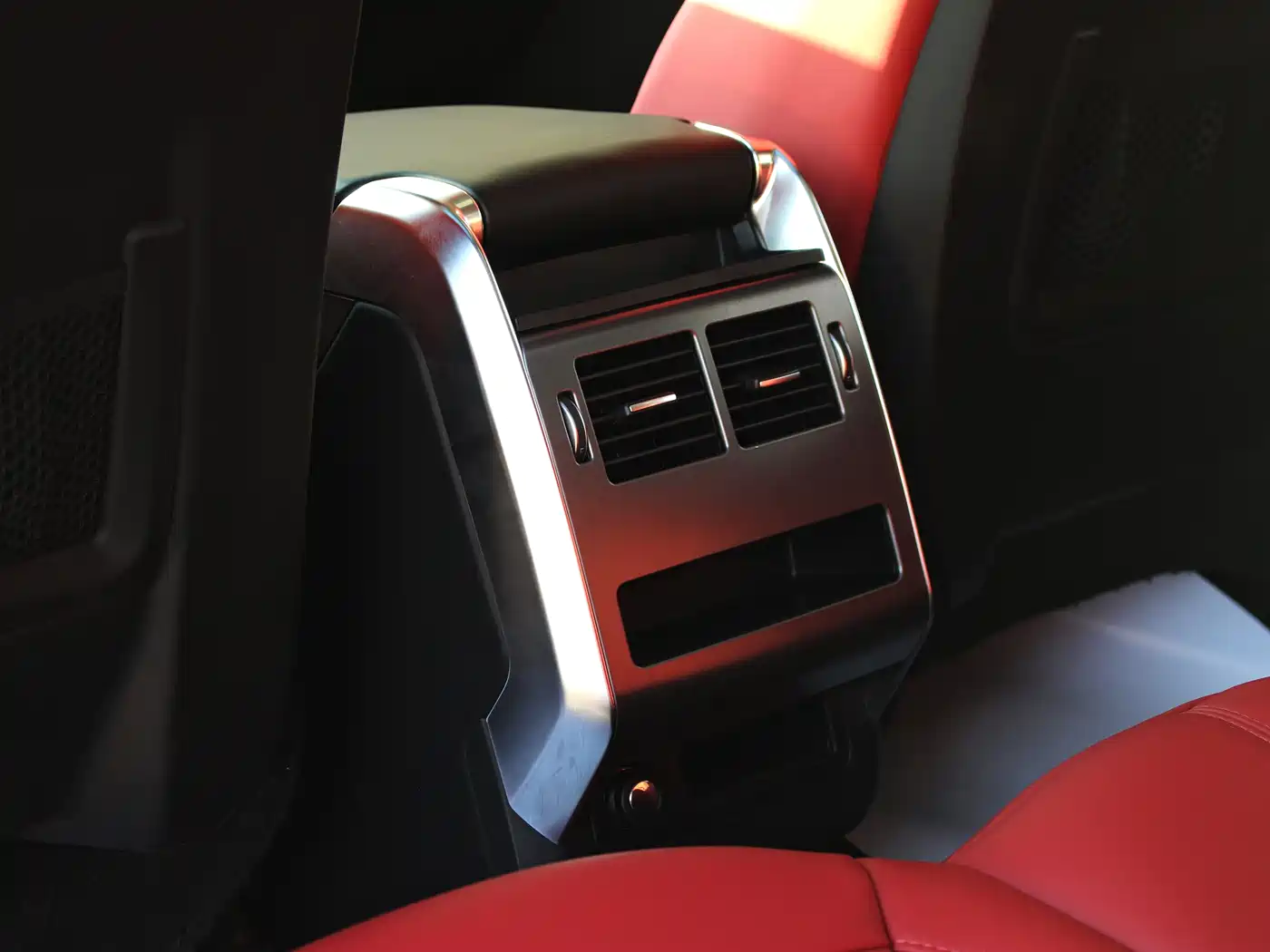 Land Rover Range Rover Sport 2016 Model 3.0 SC V6 SE фото 11