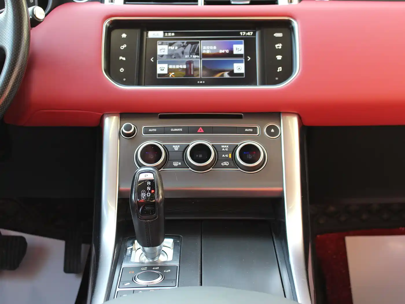 Land Rover Range Rover Sport 2016 Model 3.0 SC V6 SE фото 8