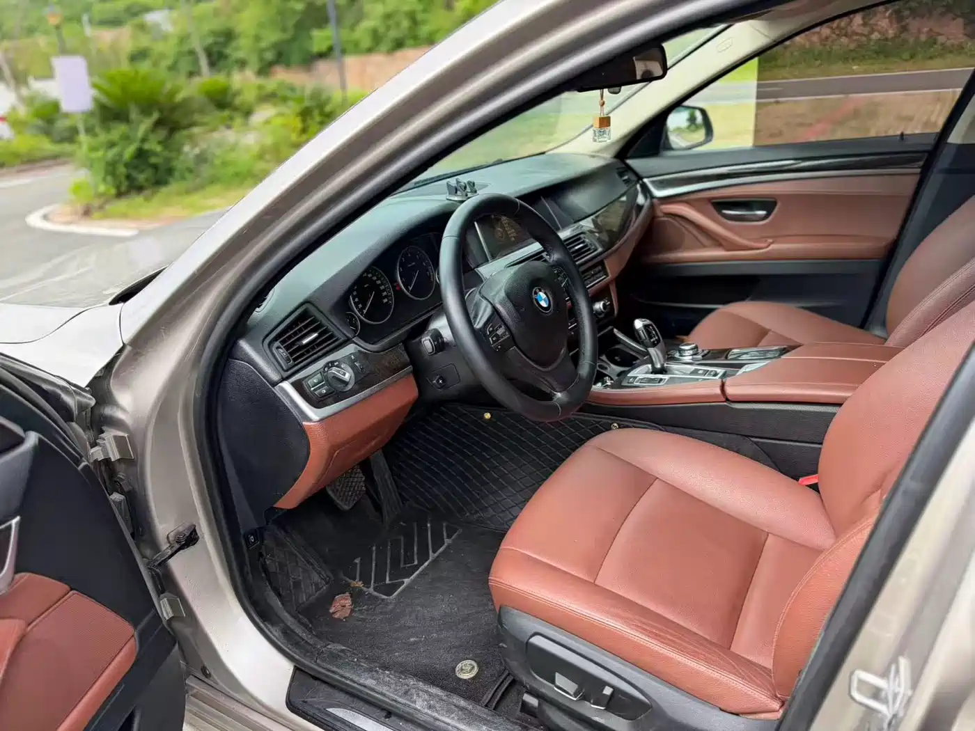 BMW 5 Series 2017 525Li Leading Edition фото 7