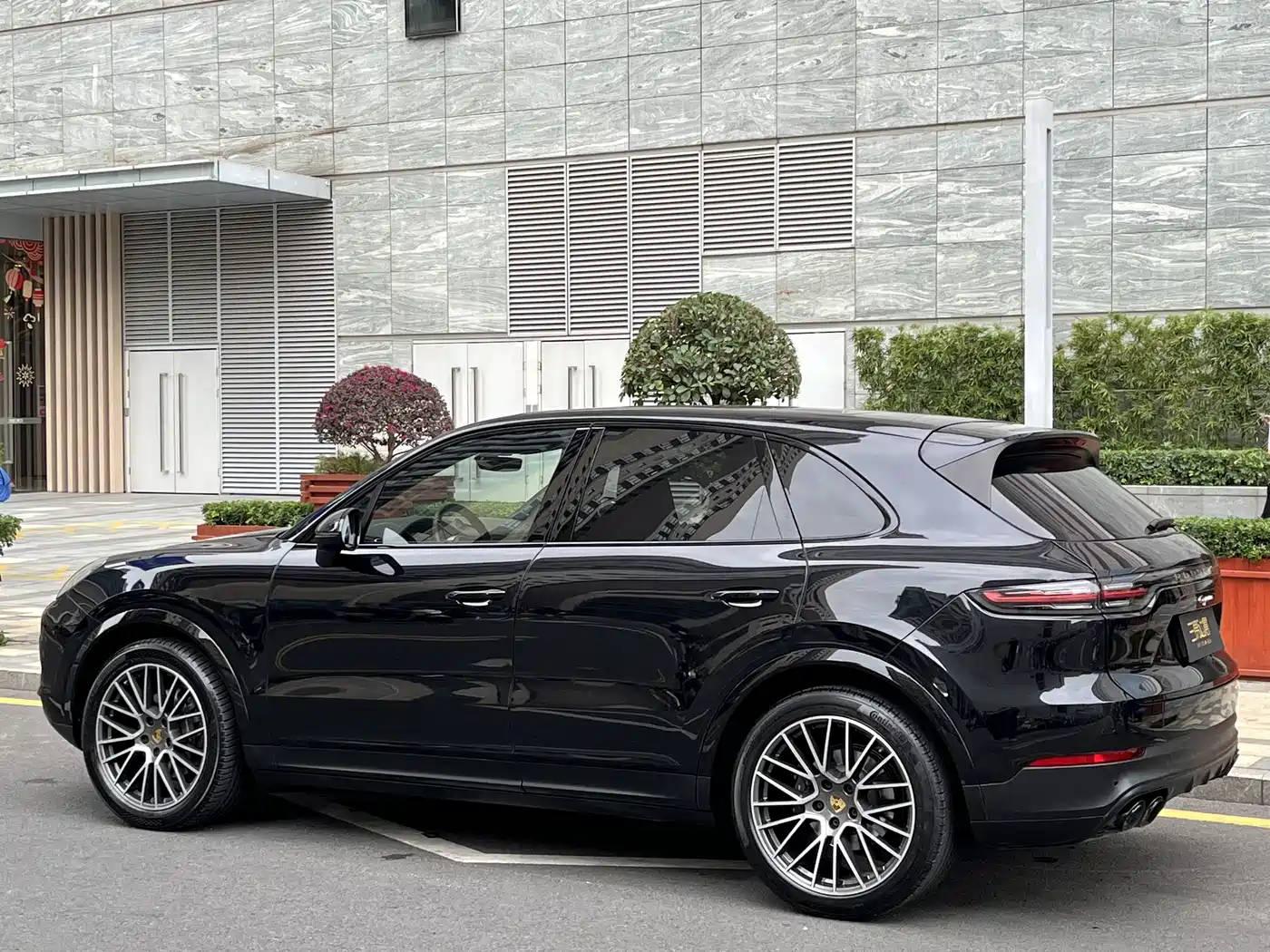 PORSCHE CAYENNE