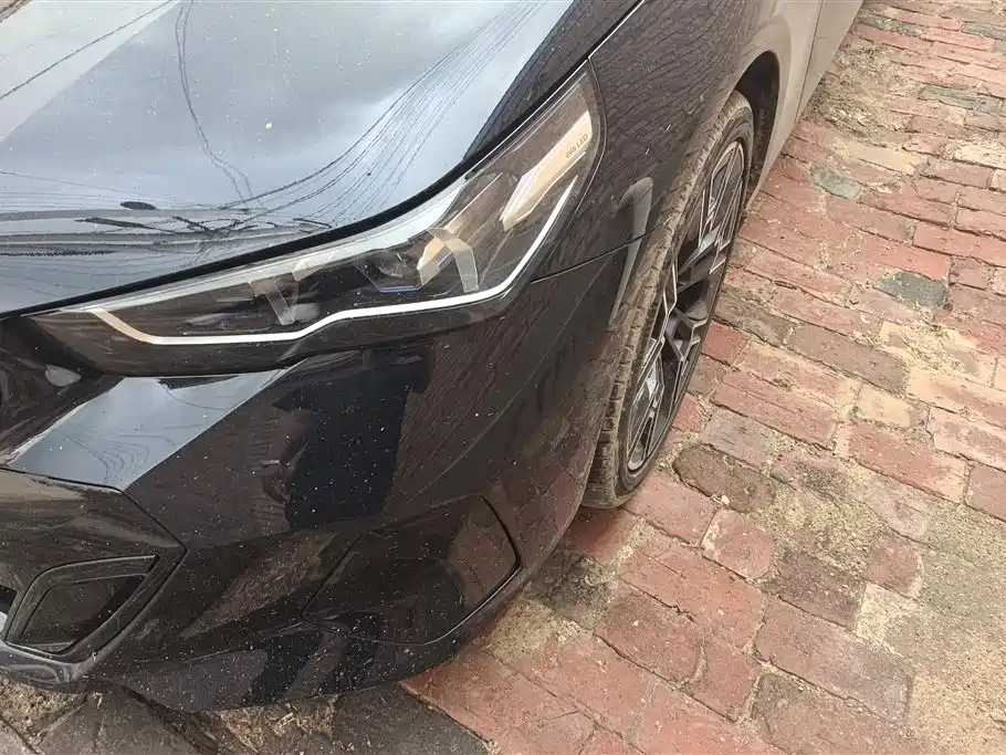 BMW 5 Series 2025 530Li Premium M Sport Package фото 5