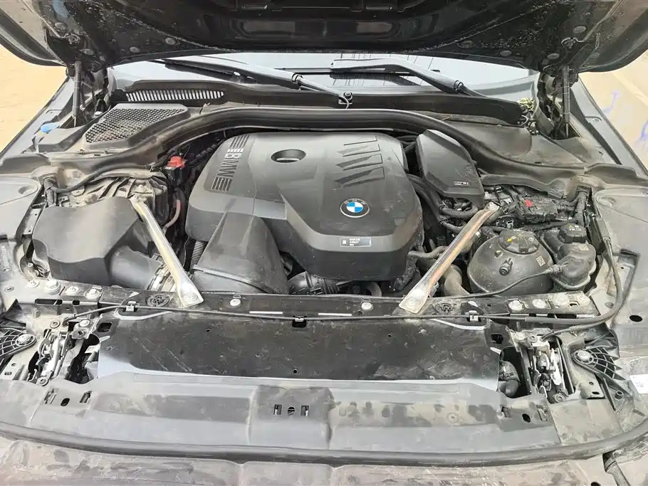 BMW 5 Series 2025 530Li Premium M Sport Package фото 10