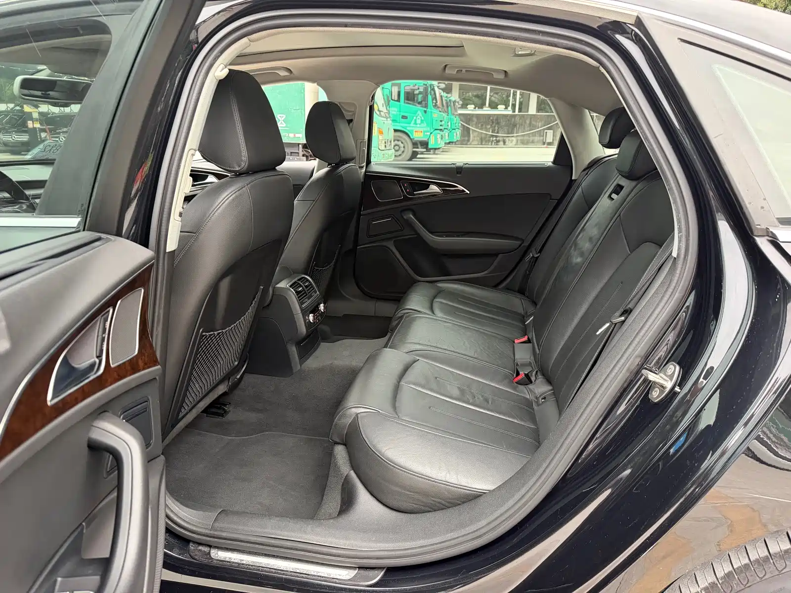 Фото 11 - Audi A6L