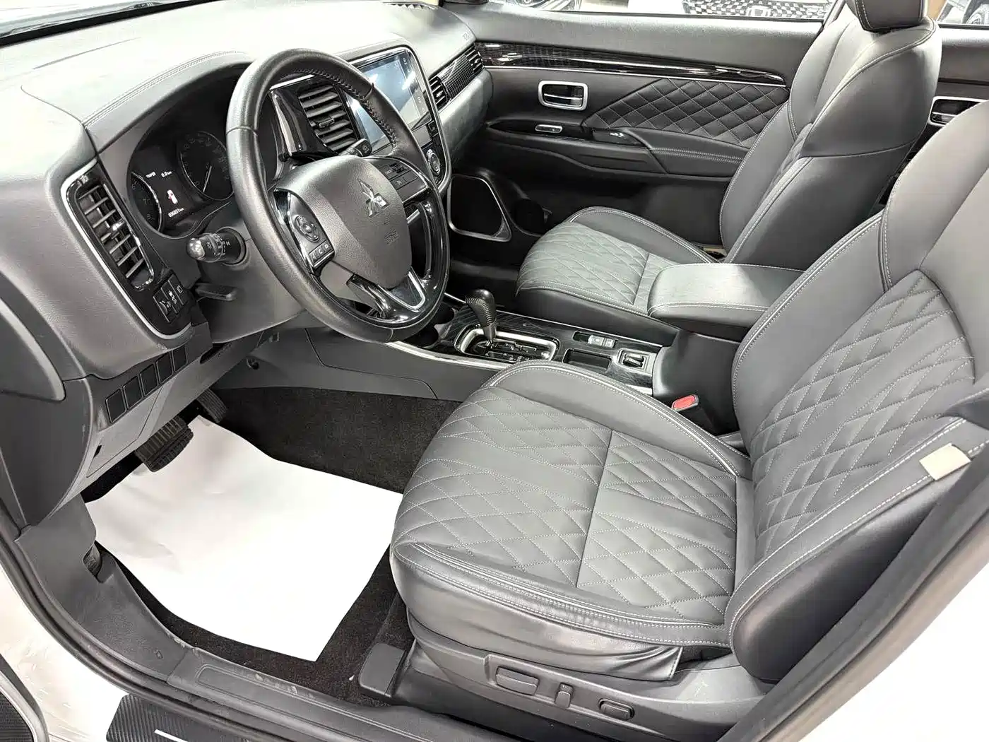 Mitsubishi Outlander 2021 2.0L FWD Comfort Edition 5-seater фото 7