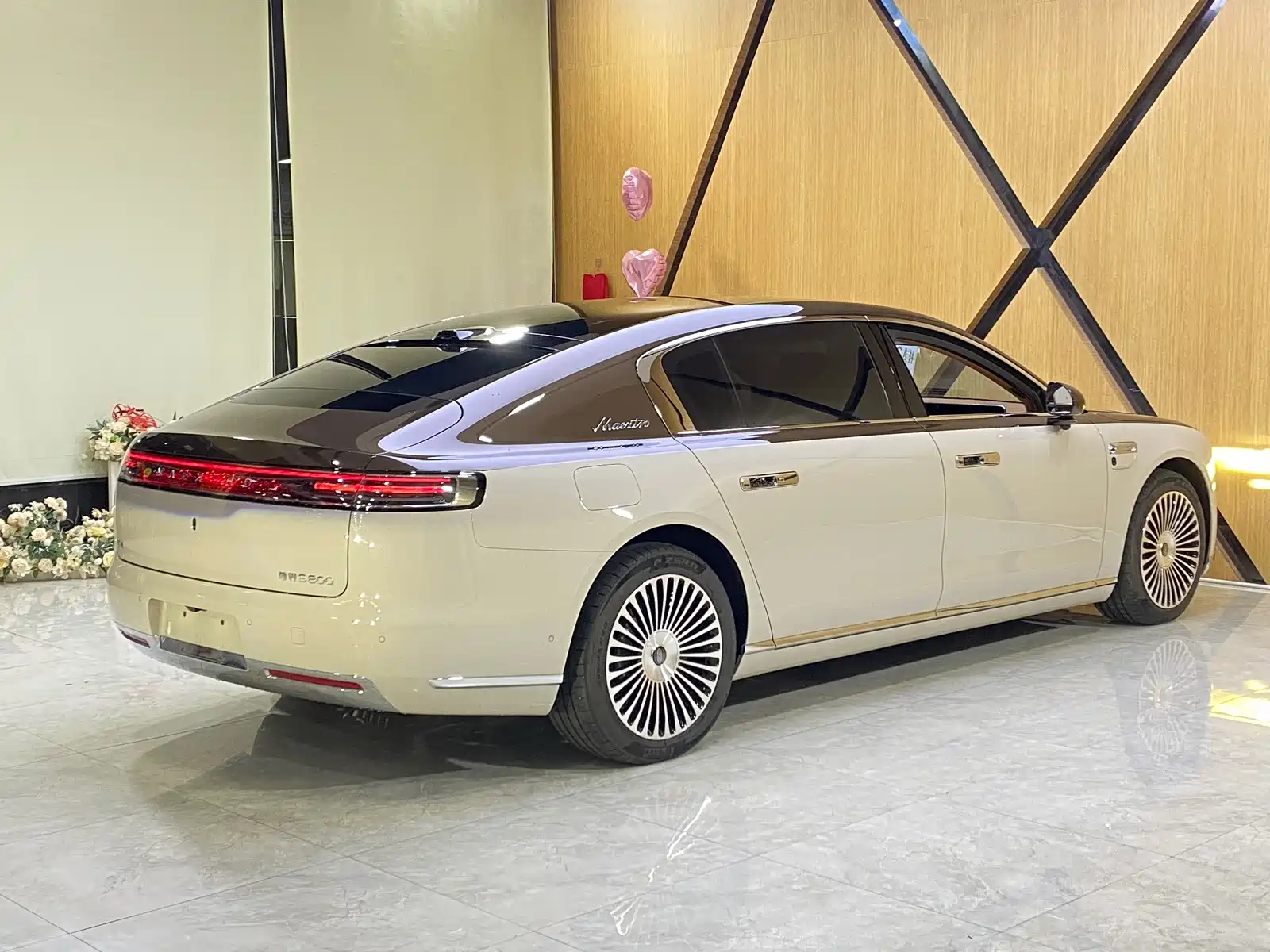 صورة 16 - Zunjie S800