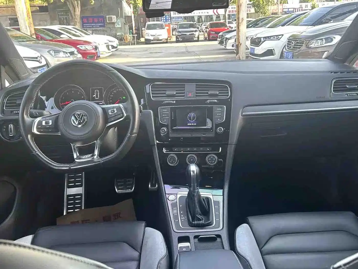 Photo 6 - Volkswagen Golf