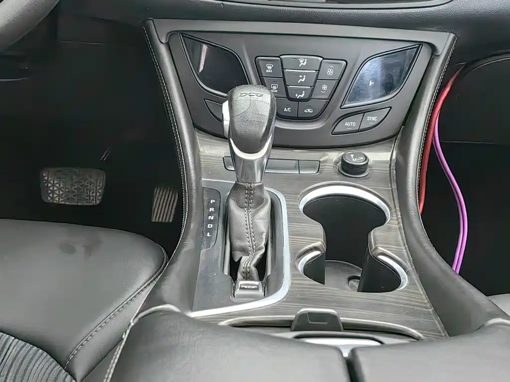 Фото 13 - Buick Envision Plus