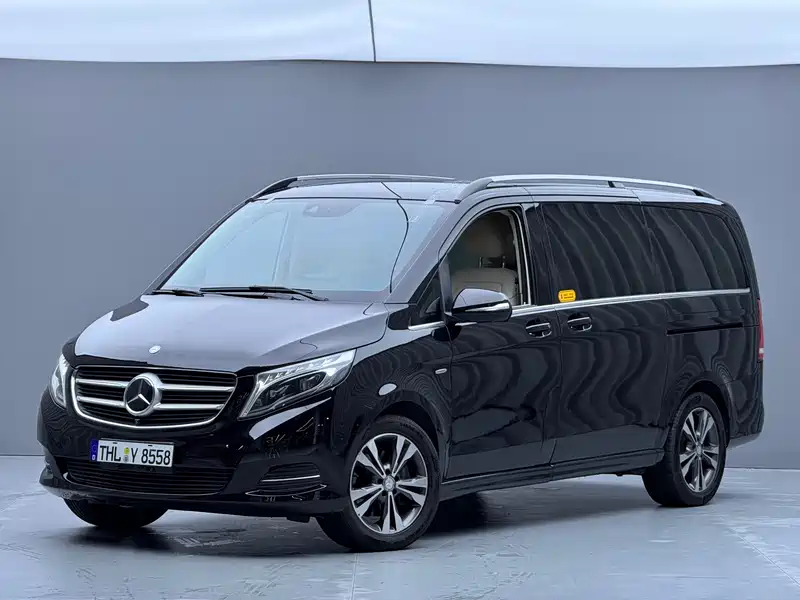 Mercedes-Benz V-Class Model V 260 Premium Edition