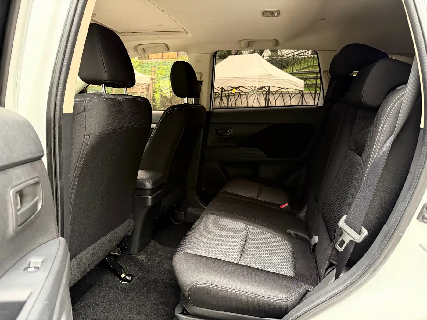 Mitsubishi Outlander (Import) 2016 2.0L 2WD Value Edition 5-Seater фото 9