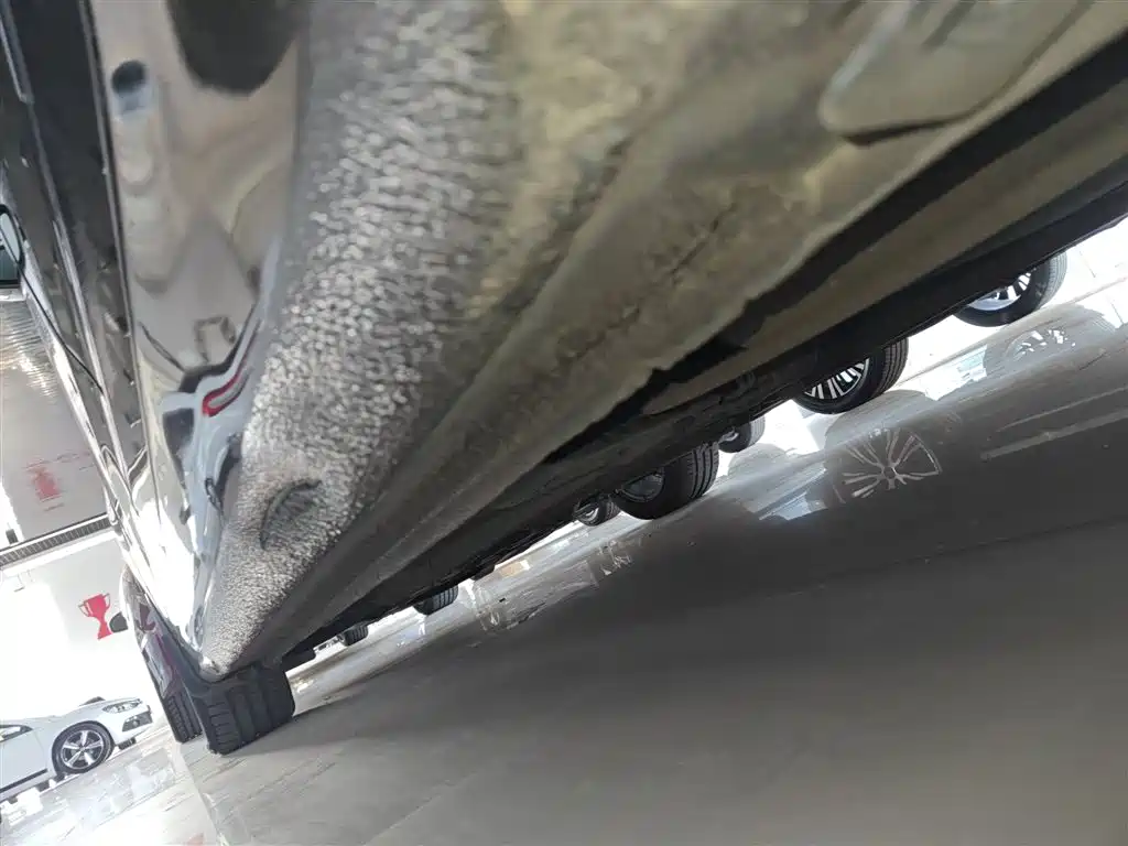 Kia Carens 2013 2.0L 7-Seat Auto Luxury China IV фото 22