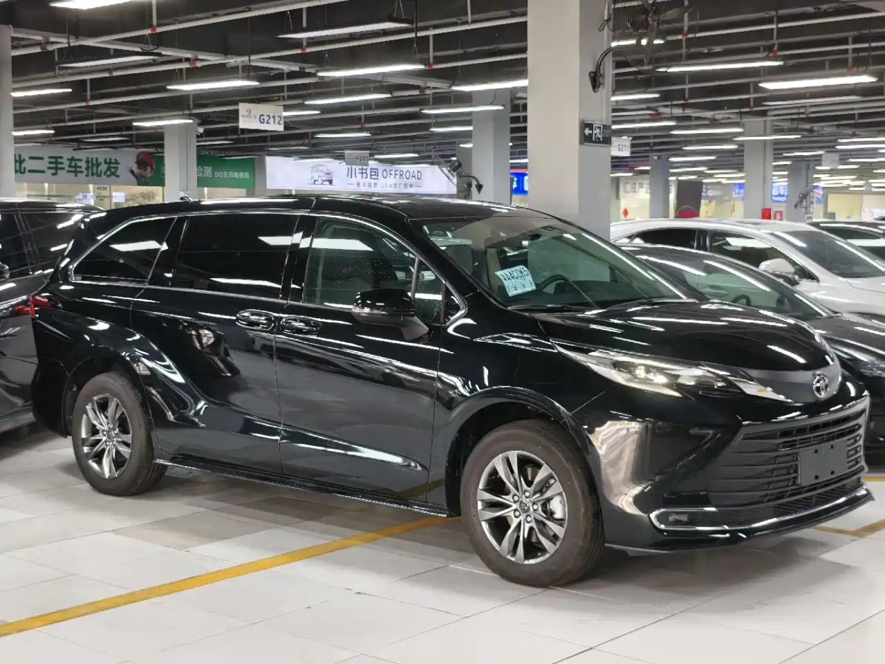Toyota Sienna 2026 Model 2.5L Hybrid 2WD Comfort Edition фото 3