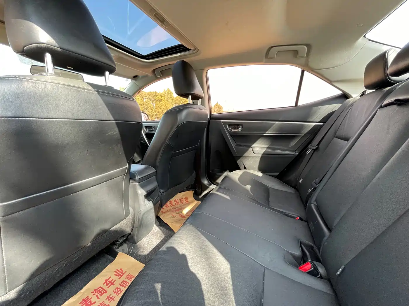 Toyota Corolla 2017 Model 1.2T CVT GL-i Leather Edition фото 9