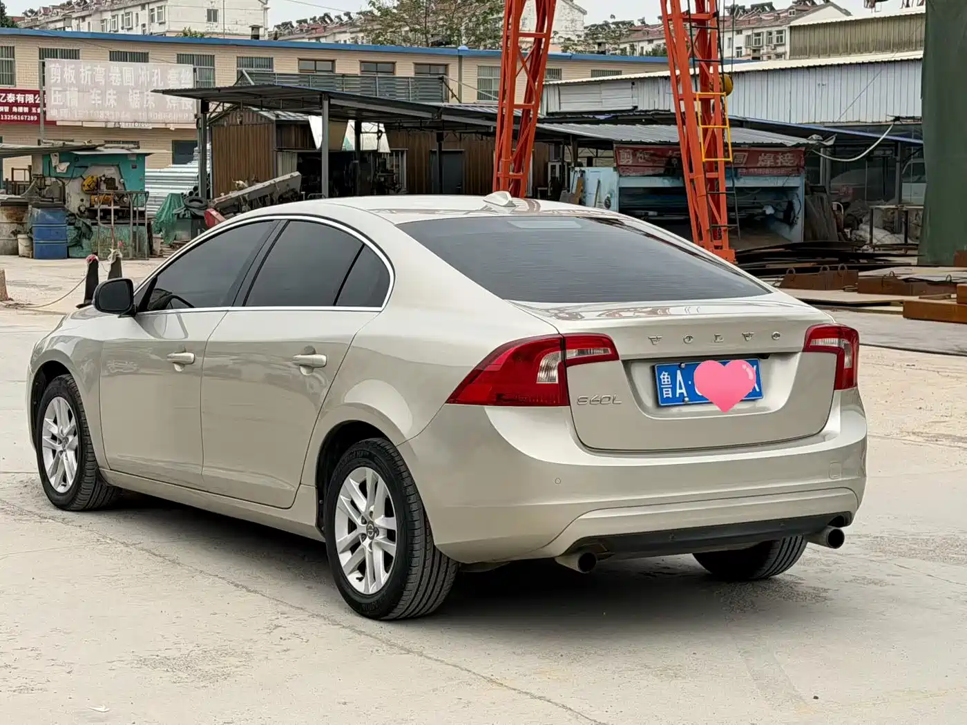 VOLVO S60