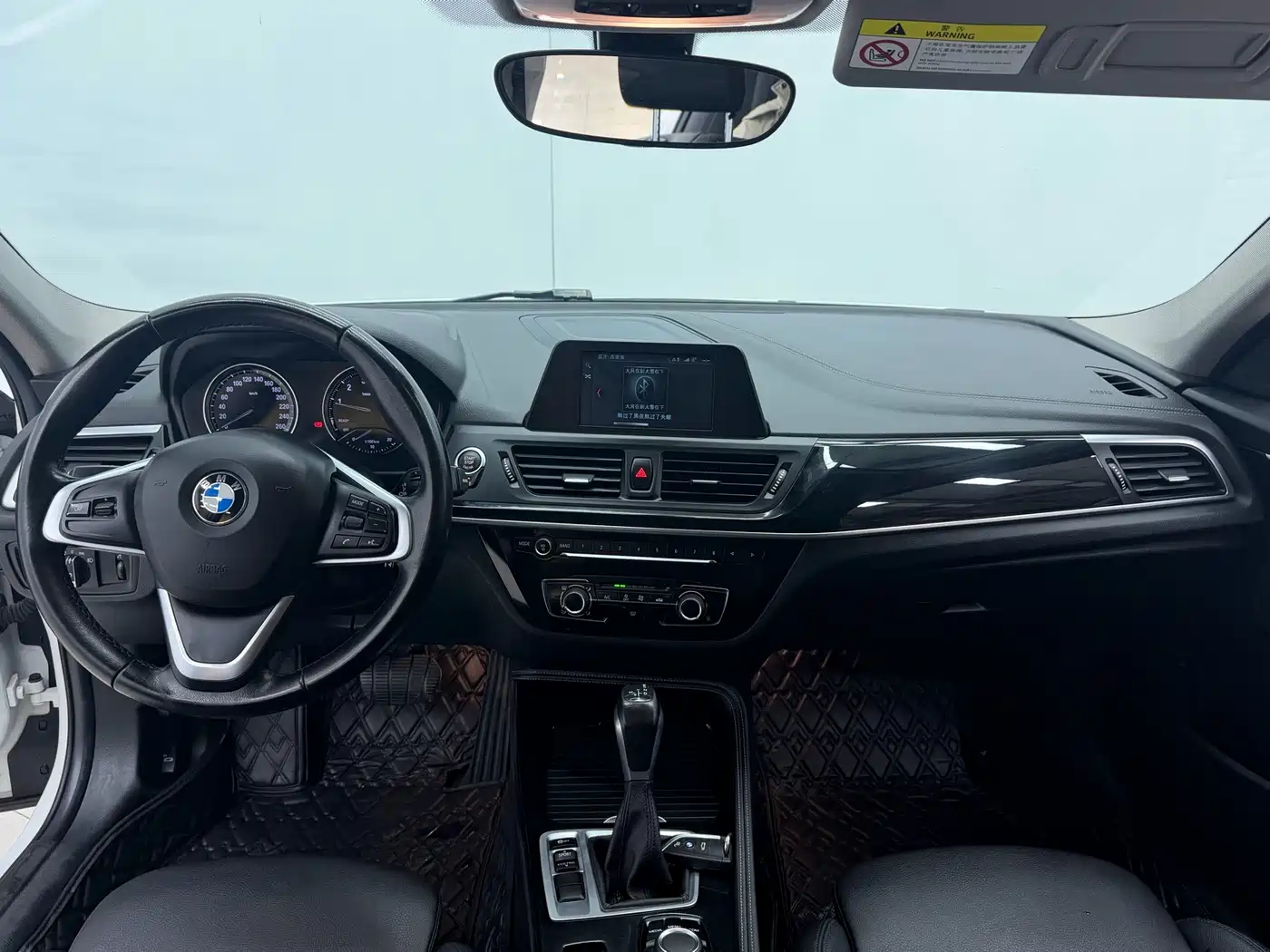 BMW 1 Series 2018 118i Sport Edition фото 6