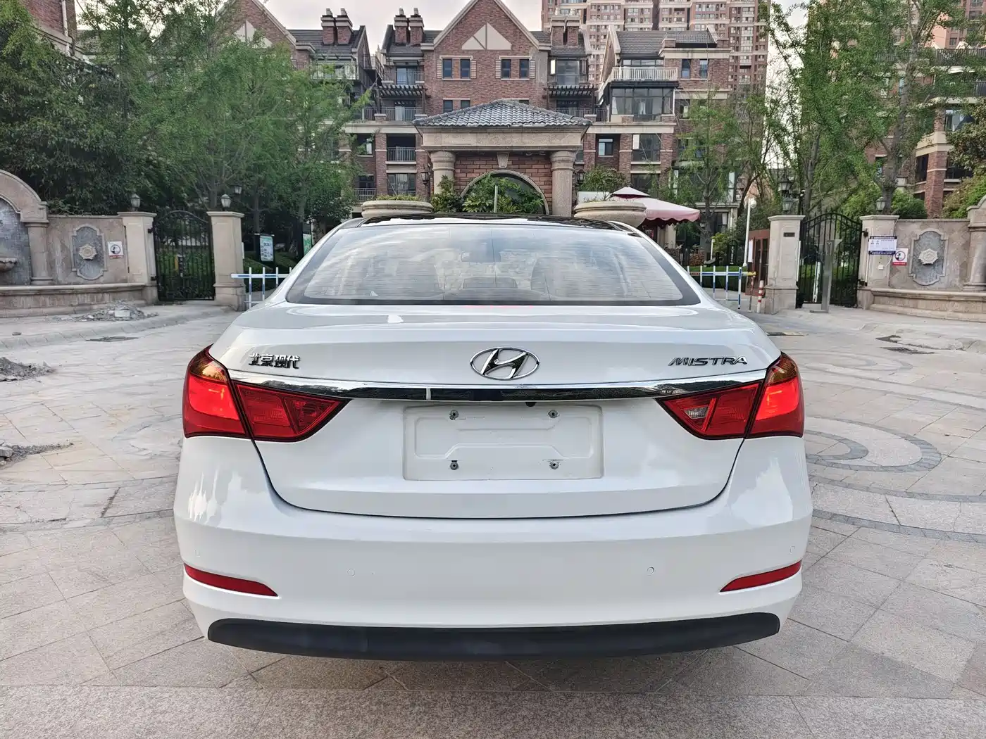 Hyundai Mistra 2014 1.8L Auto Smart GLS фото 8