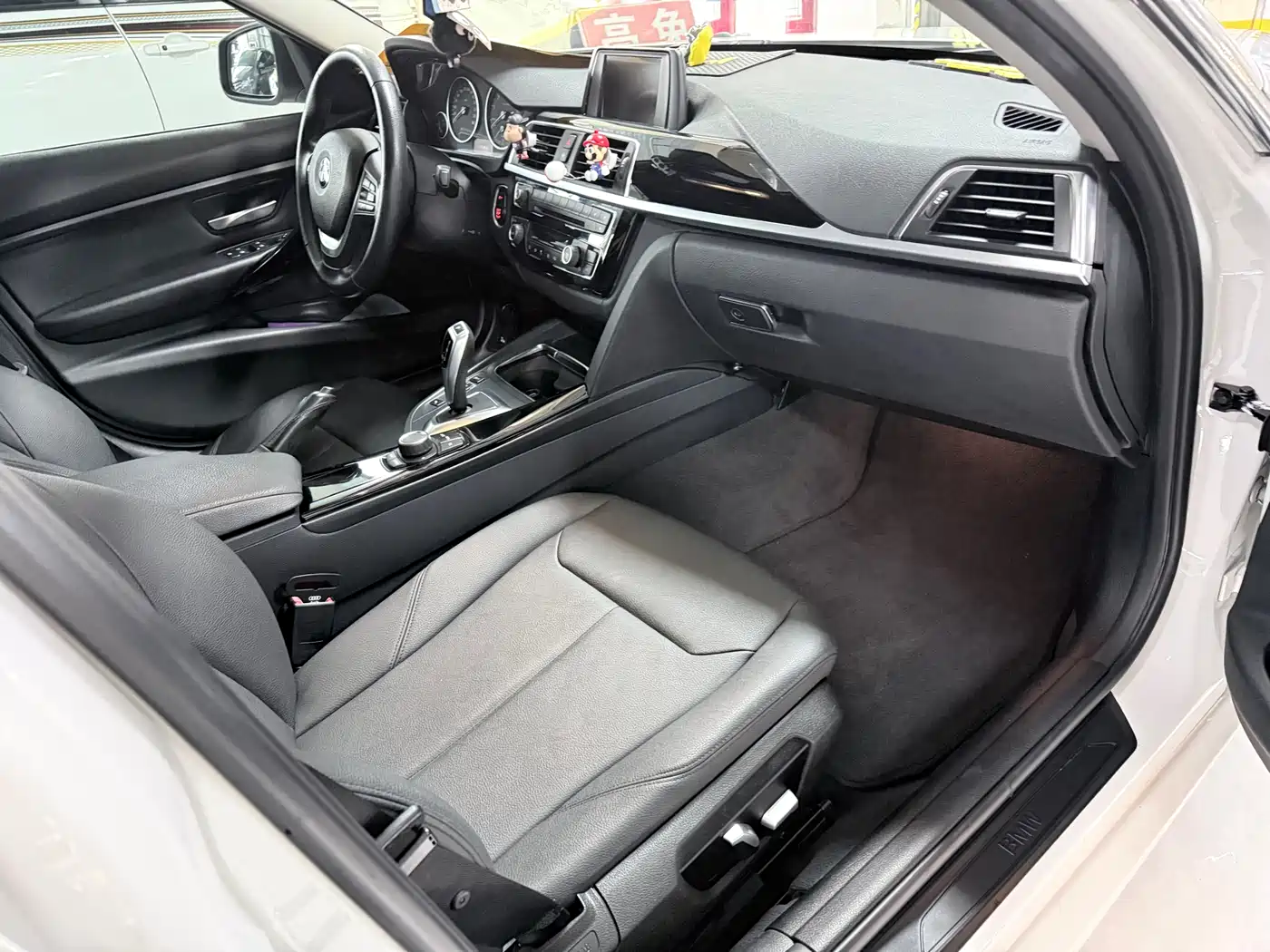 BMW 3 Series 2016 320Li Progressive фото 20