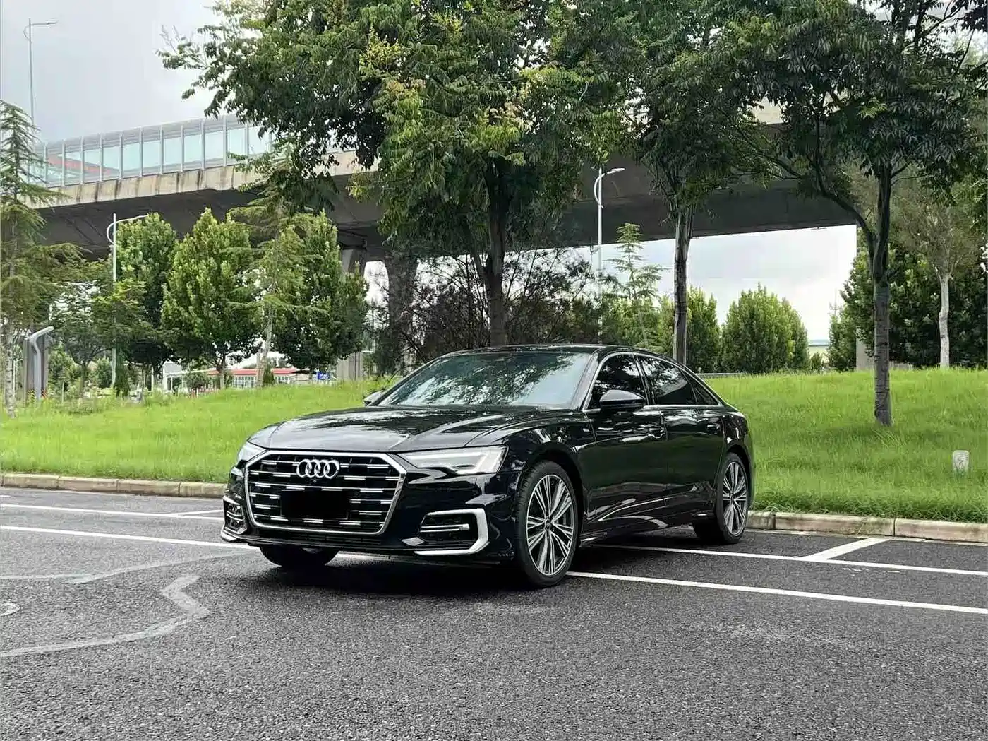 Фото 2 - Audi A6L