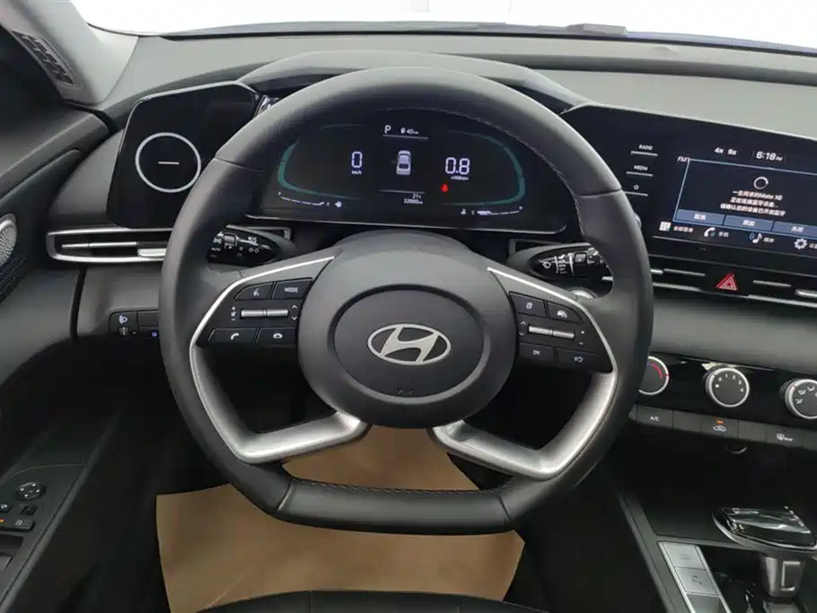 MODERN ELANTRA