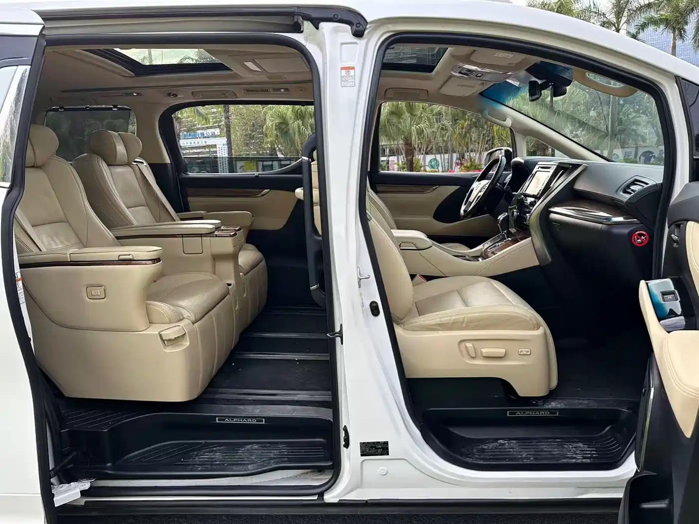 Toyota Alphard 2018 3.5L Premium фото 10