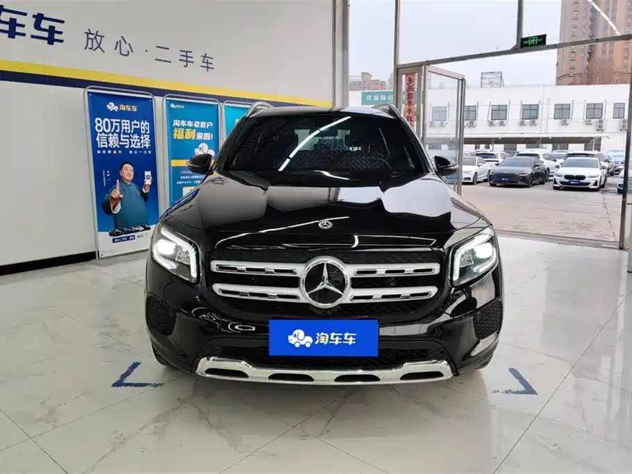 MERCEDES-BENZ GLB