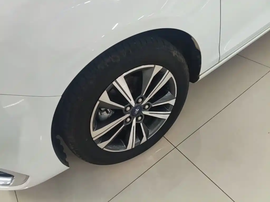 Ford Escort 2022 2021 1.5L Automatic Diamond Edition