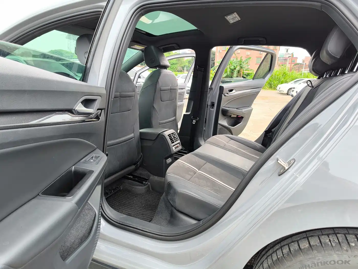 Volkswagen Golf 2023 Facelift 280TSI DSG R-Line фото 7