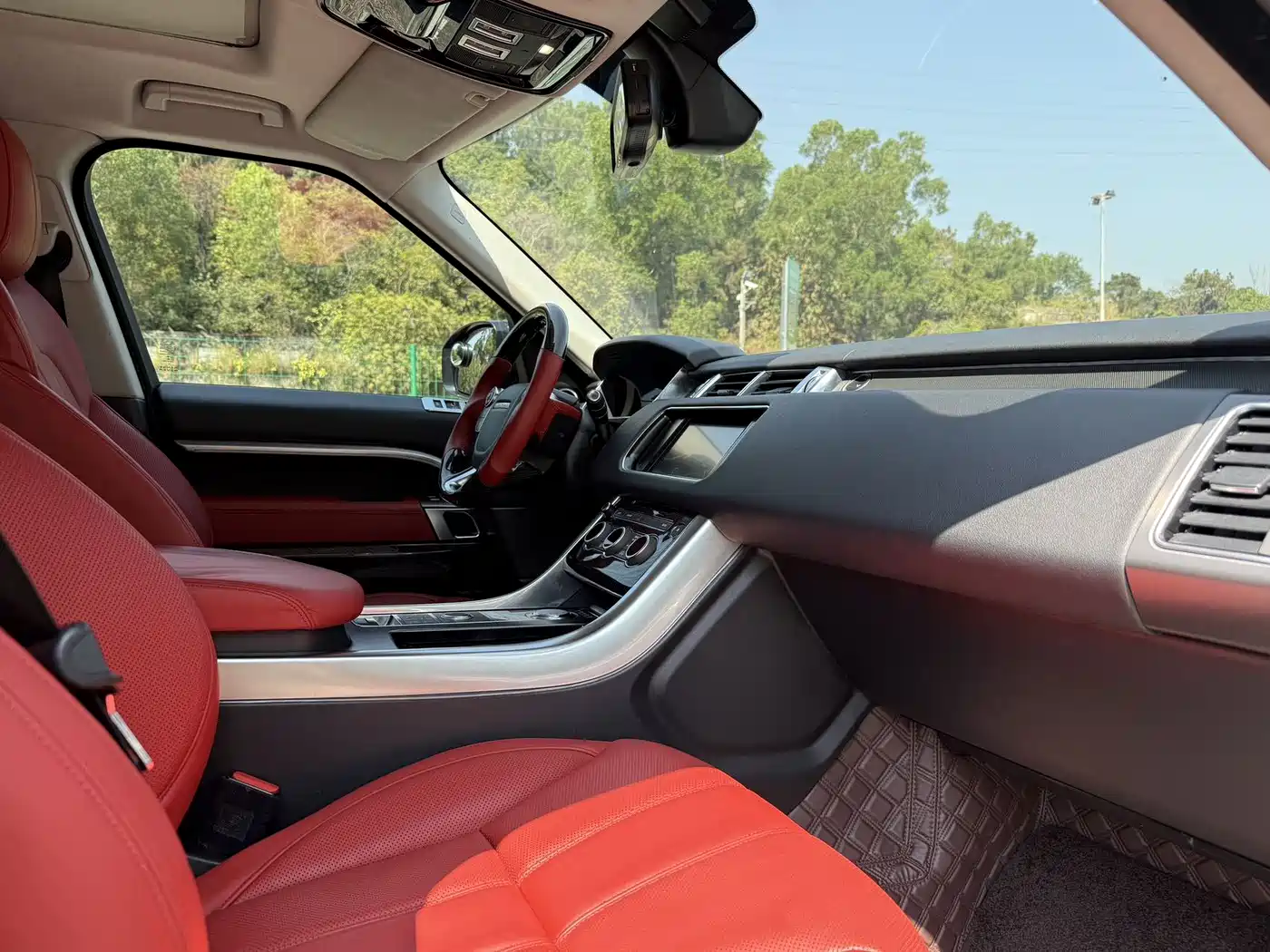 Land Rover Range Rover Sport 2016 Model 3.0 SC V6 SE фото 12