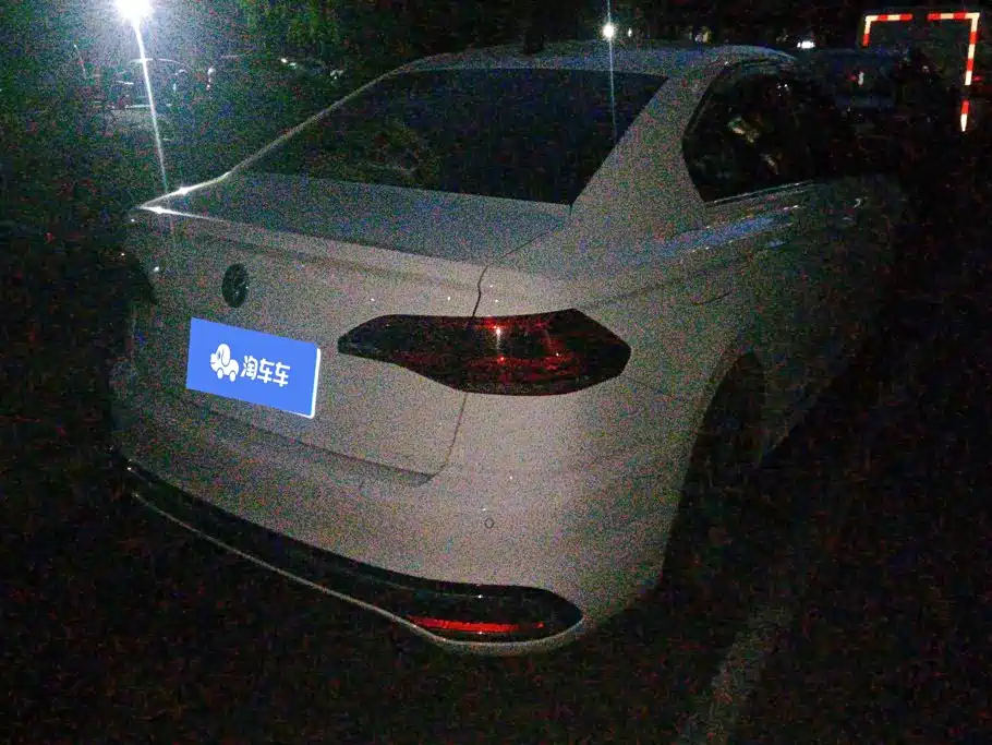 Photo 3 - Volkswagen Bora