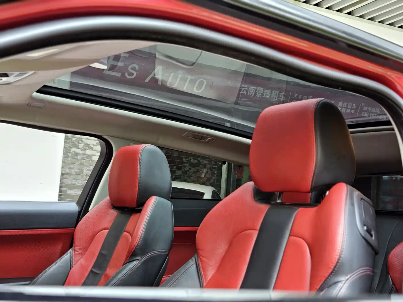 Land Rover Range Rover Evoque (Import) 2013 2.0T 3-door Dynamic Edition фото 20