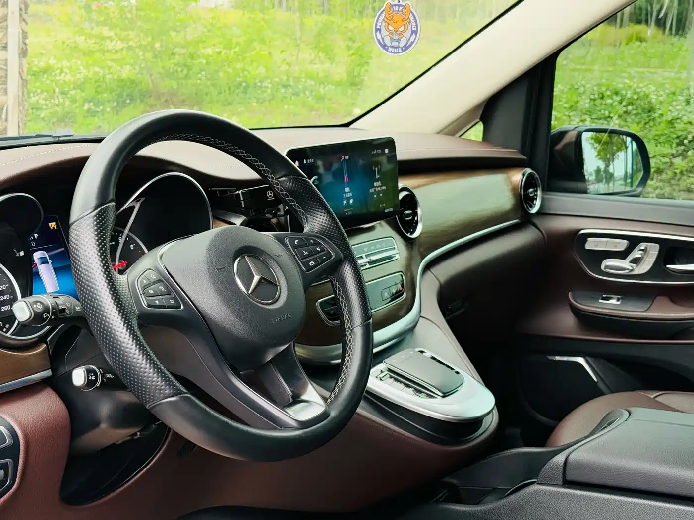 Mercedes-Benz V-Class 2022 V 260 L Long Wheelbase Luxury Edition фото 5