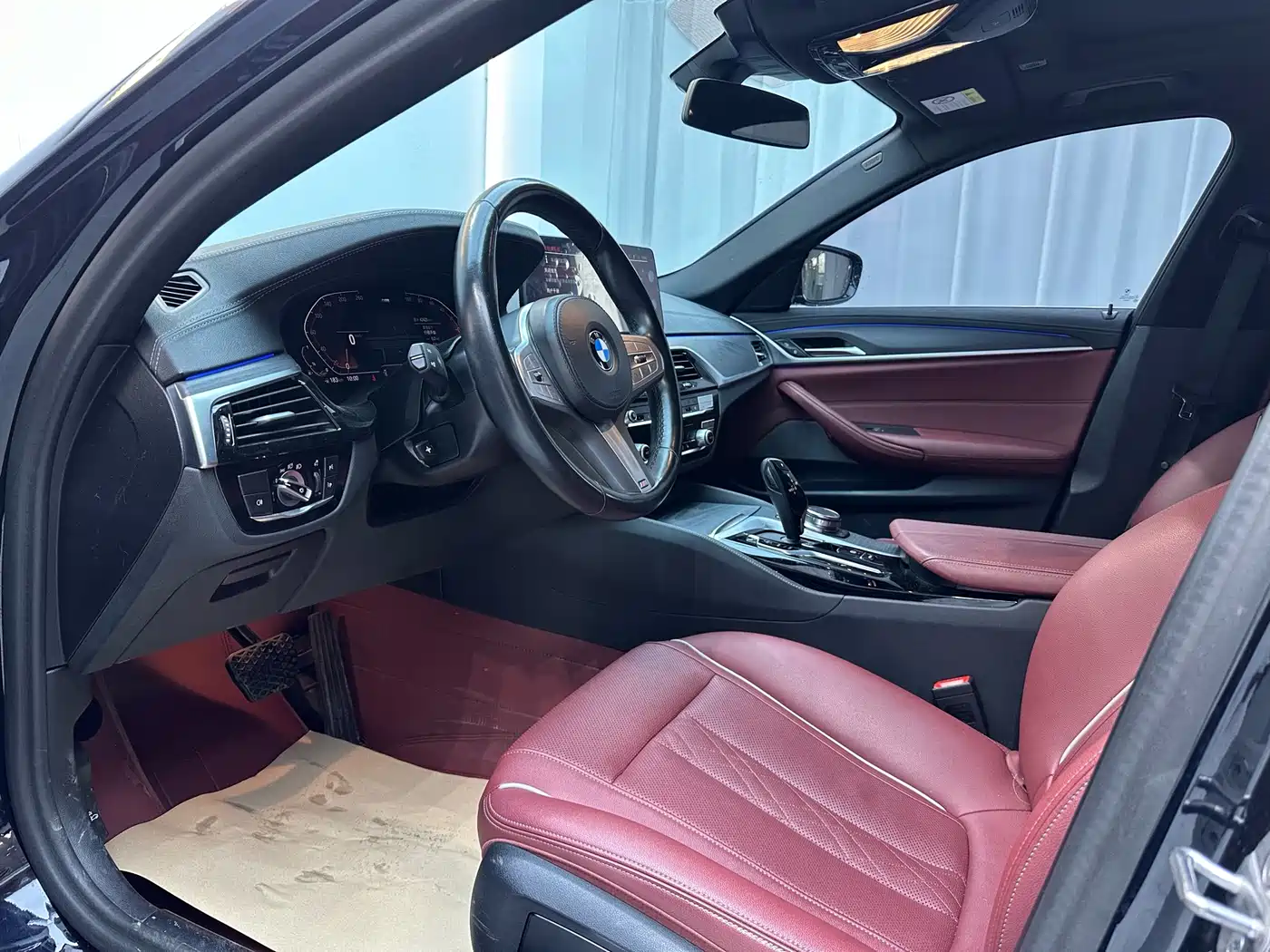 BMW 5 Series 2023 530Li Leading M Sport Package фото 10