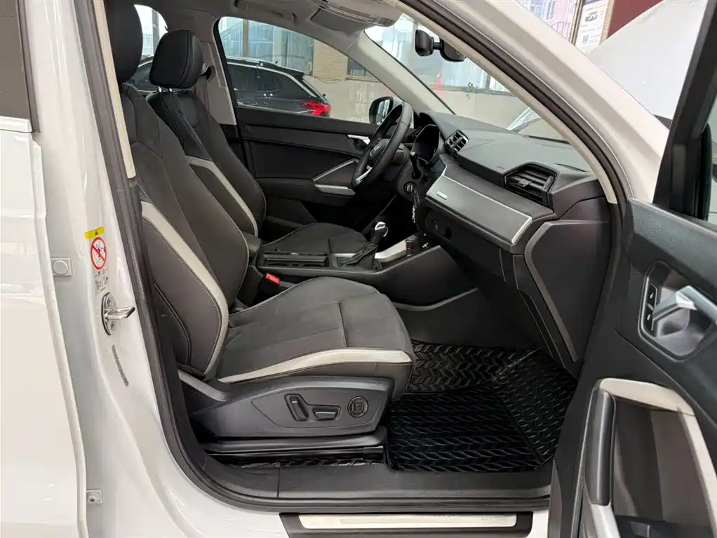 Audi Q3 2022 35 TFSI Progressive Dynamic фото 17