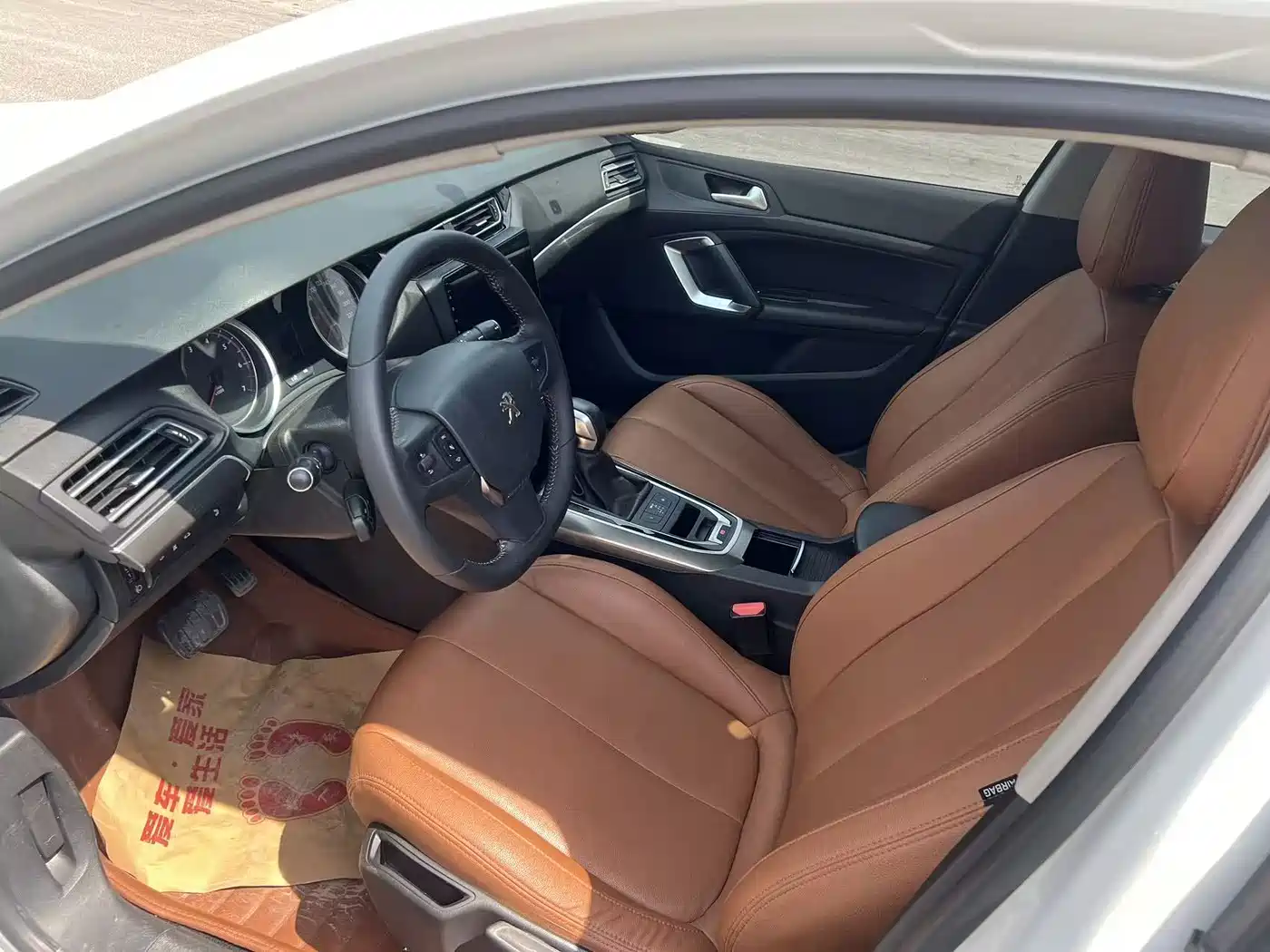 Peugeot 408 2016 1.6T Automatic Luxury Edition фото 8