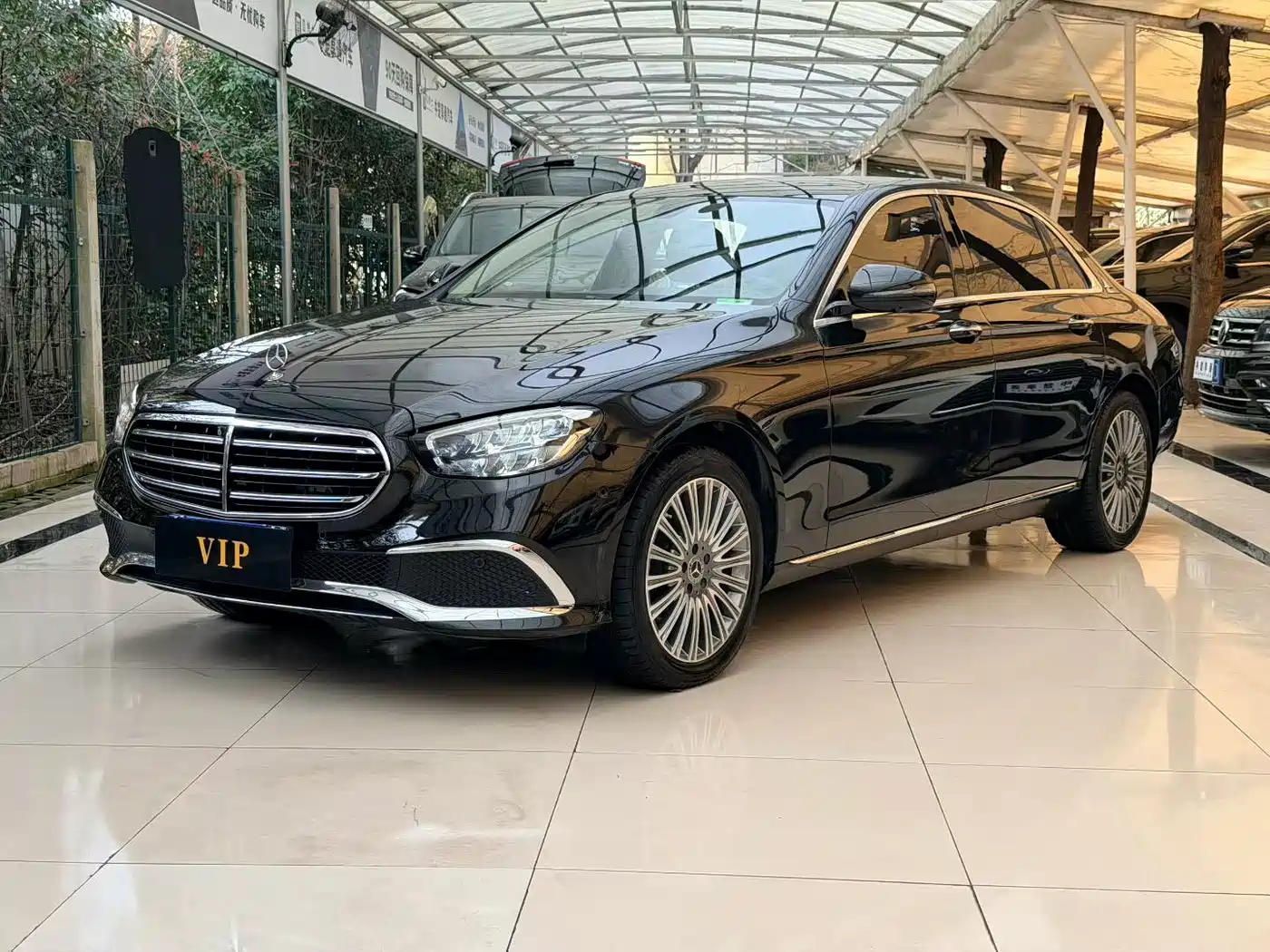 Mercedes-Benz E-Class 2023 E 300 L Fashion