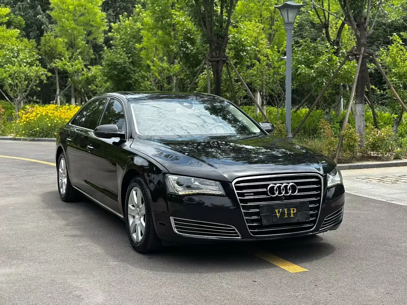 Фото 3 - Audi A8