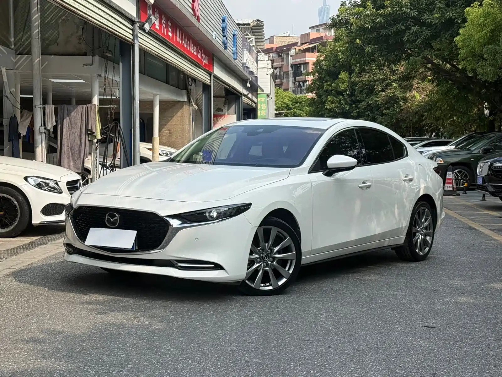 Photo 1 - Mazda Mazda 3