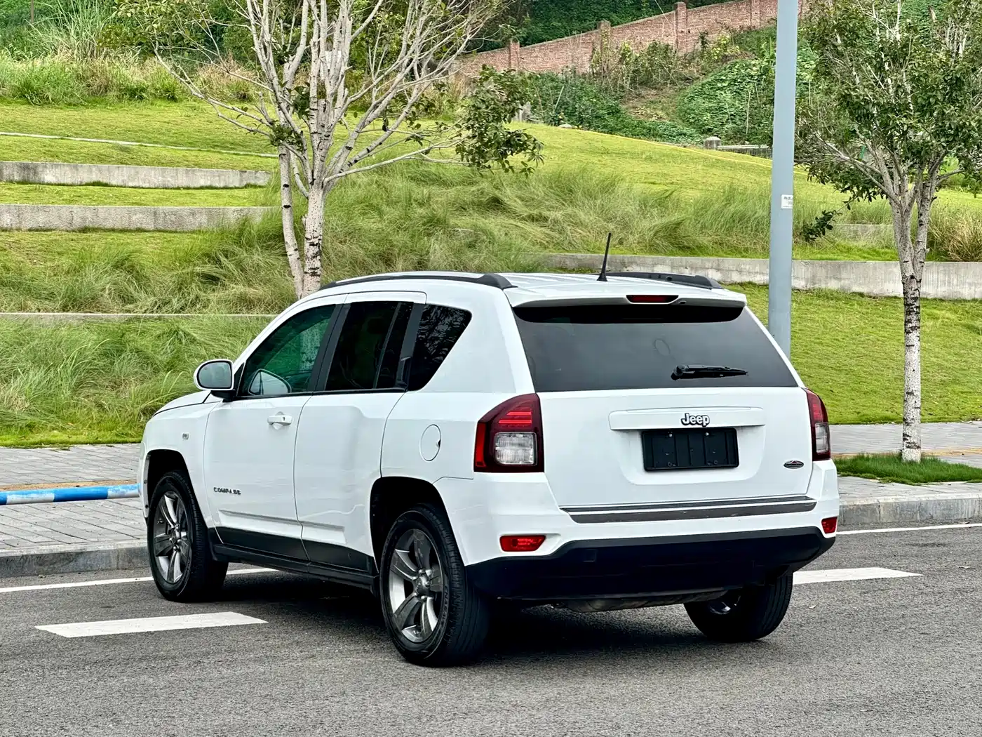 Jeep Compass (Import) 2014 2014 Facelift 2.4L 4WD Comfort Edition