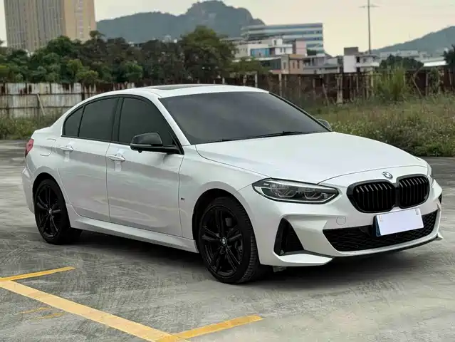BMW 1 125i, M Спорт, чёрный пакет