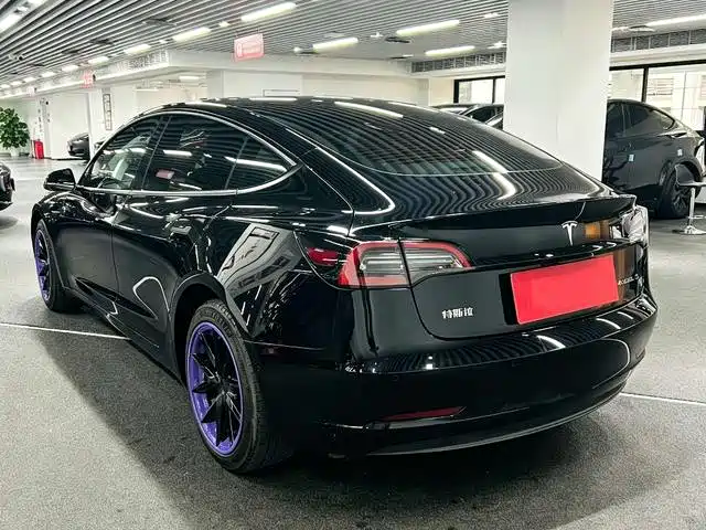 Фото 7 - Tesla Model 3