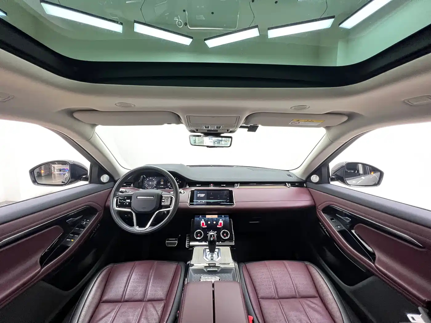 Land Rover Range Rover Evoque 2021 Range Rover Evoque L 249PS R-Dynamic HSE Luxury Edition фото 21