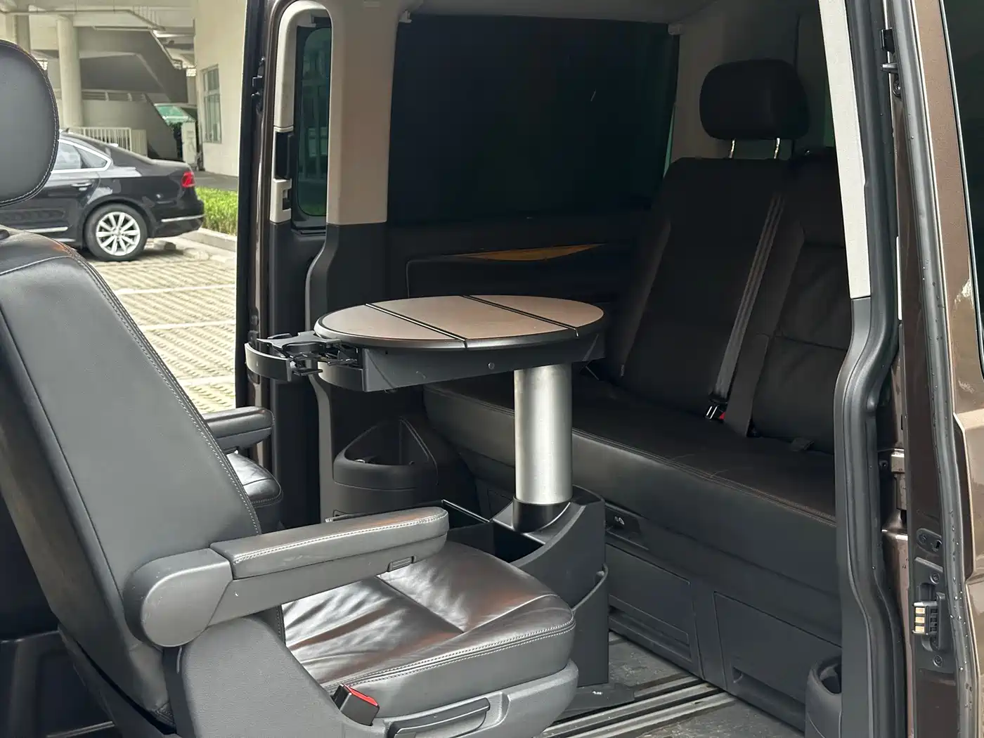 Volkswagen Multivan 2014 2012 2.0TSI 2WD Luxury Edition