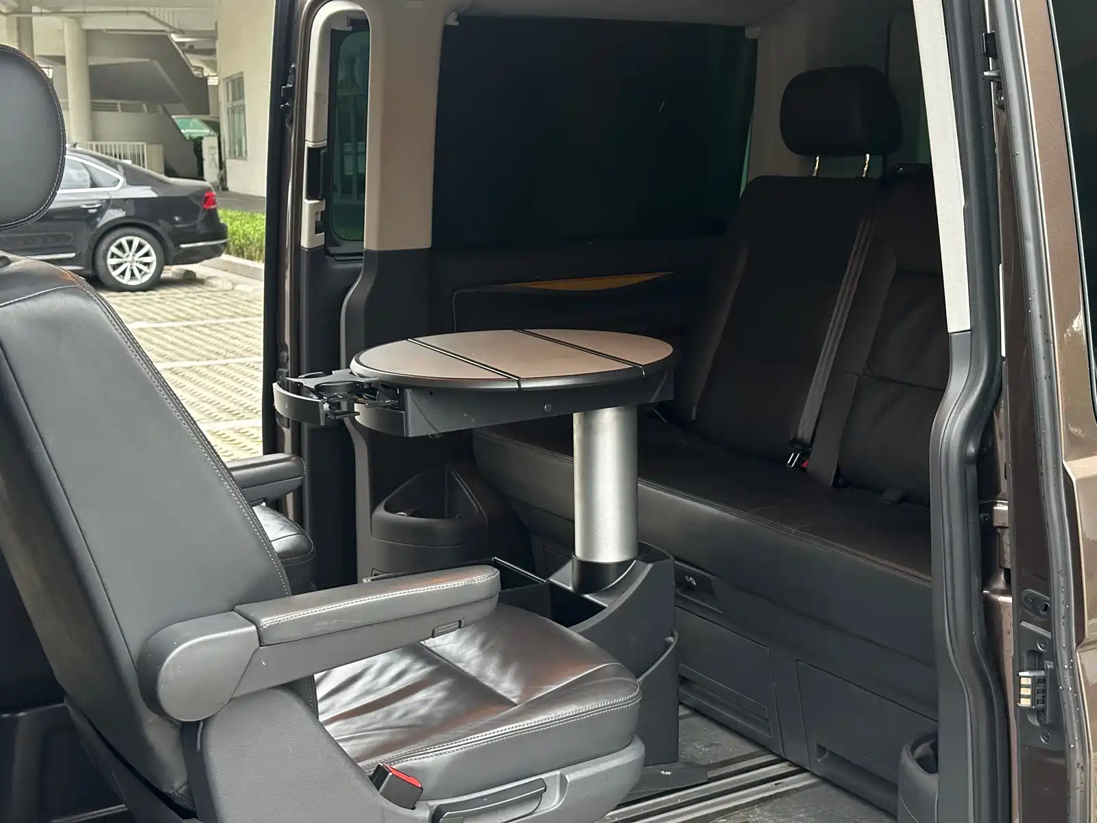 Фото 18 - Volkswagen Multivan