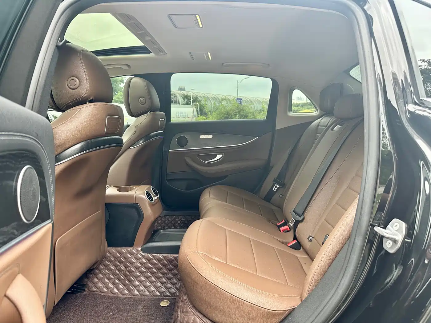 Mercedes-Benz E-Class 2019 E 200 L фото 6
