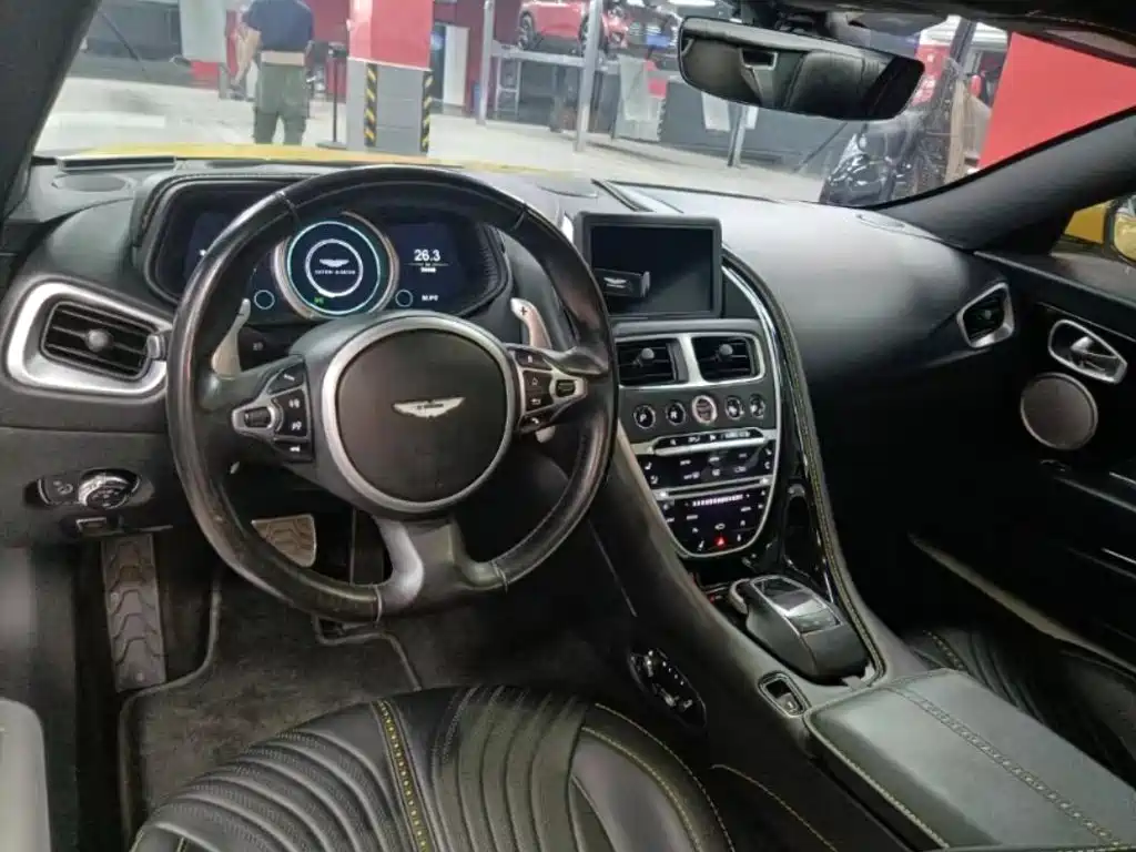 Aston Martin DB11 2018 2019 Model 4.0T V8 Coupe