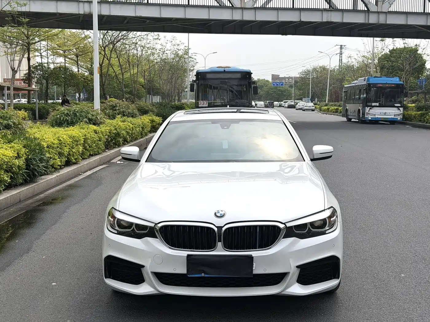 BMW 5 Series 2020 525Li M Sport Package фото 2